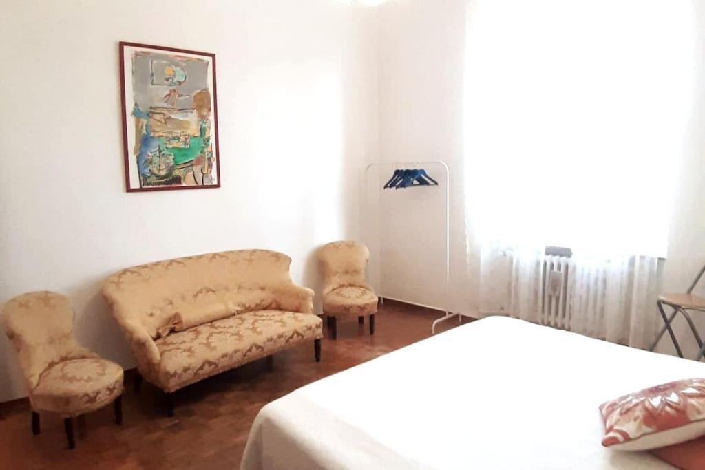 Gabry'S Home Three-Bedroom Big Apartment Near City Center & Train Station To Pisa And Florence & Ferries To Sardegna Corsica Livorno Exterior foto
